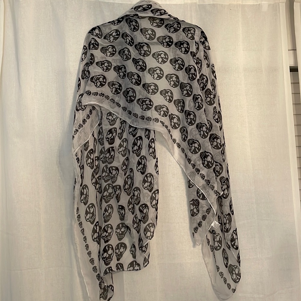 Skeleton Scarf